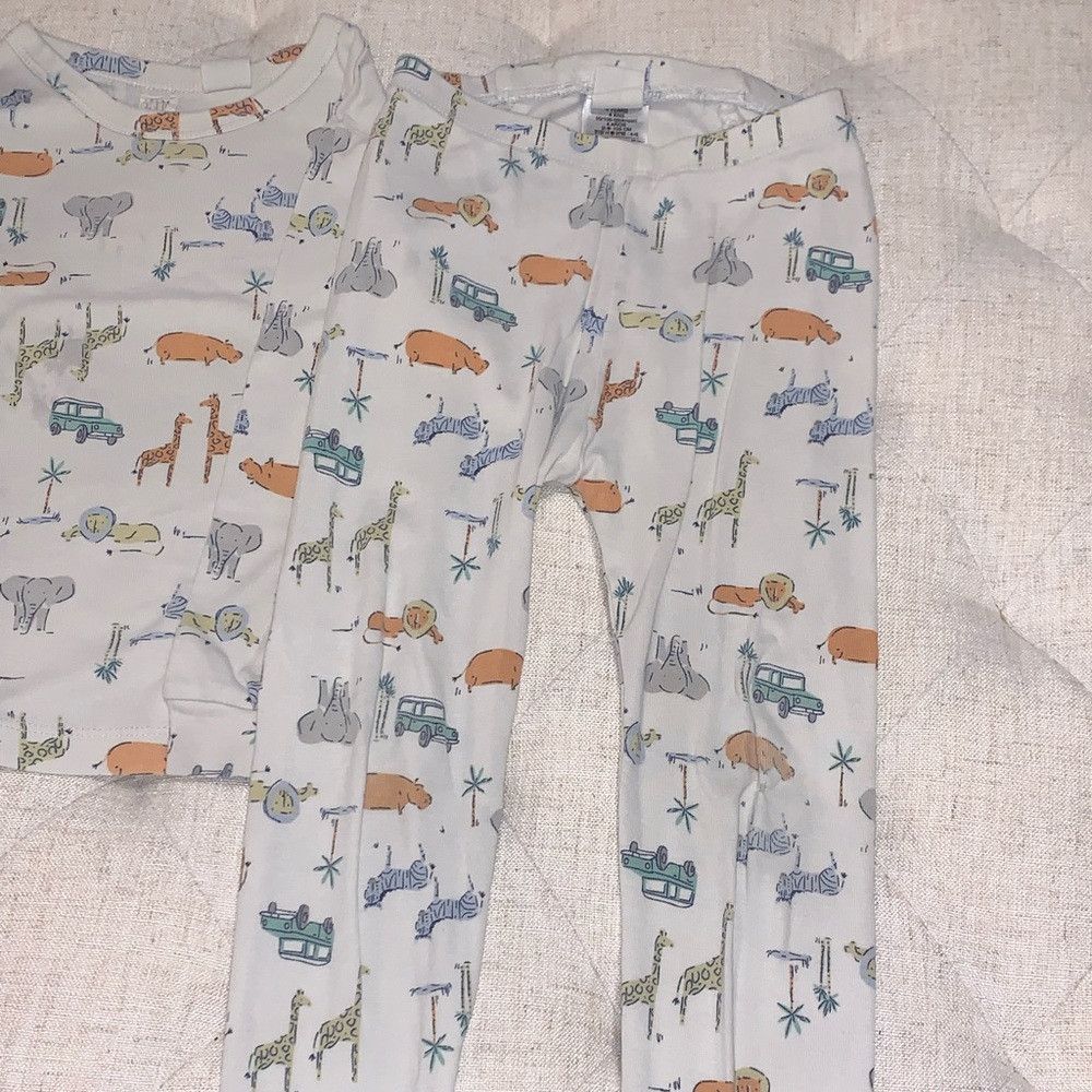 ❗️SOLD❗️Two Sets Gap PJS - Picture 3 of 5